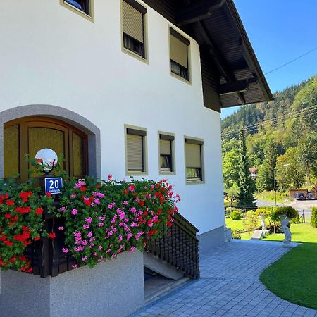 Apartments Fiore Am Naturschwimmbad! Puch  Luaran gambar